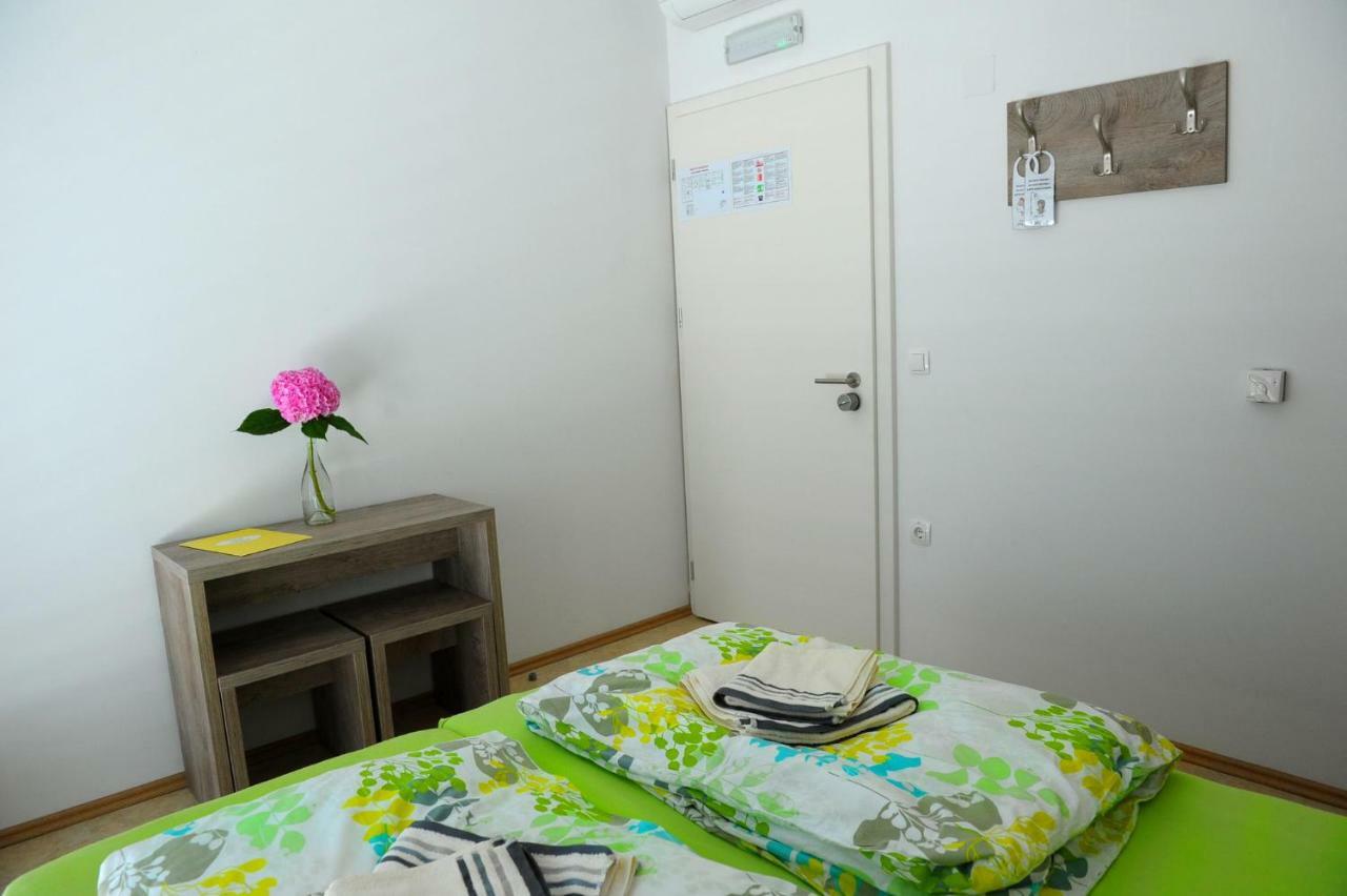 Hostel Ormoz Esterno foto